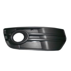 2009-2012 Audi Q5 - Passenger Side Fog Light Bezel - AU1039108