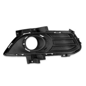 2013-2016 Ford Fusion Hybrid - Passenger Side Fog Light Bezel - FO1039132