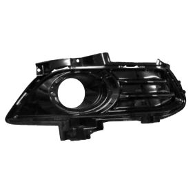 2013-2016 Ford Fusion Hybrid - Front Passenger Side Fog Light Bezel - FO1039136