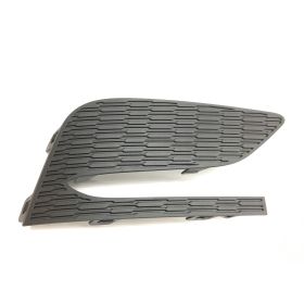 Chevrolet Cruze Hatchback 2017-2018 Passenger Side Fog Light Cover - GM1039248