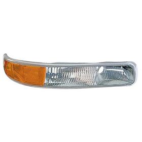 2000-2006 Chevrolet Suburban 1500 2500 - Front Passenger Side Turn Signal/park/side Marker Light Lens And Housing - GM2521173