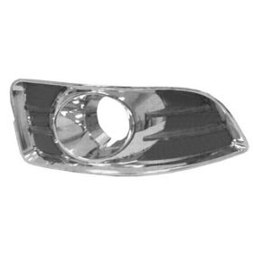 Chevrolet Malibu Classic 2006-2007 Passenger Side Fog Light Bezel - GM2599103