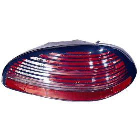 1997-2003 Pontiac Grand Prix - Passenger Side Tail Light Lens And Housing - GM2819101