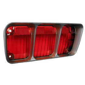 1972-1972 OLDSMOBILE CUTLASS Driver Or Passenger Side Lower Outer Tail Light Lens For All Models - GMK4533845722