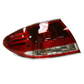 2005-2006 Lexus Es330 - Driver Side Outer Tail Light Lens And Housing - LX2818106