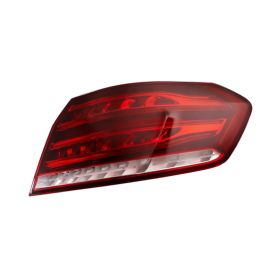 Mercedes E250 2015-2016 Passenger Side Outer Tail Light Assembly - MB2805112