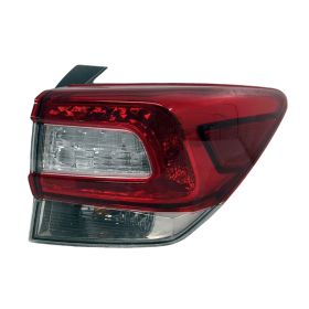 Subaru Crosstrek 2018-2019 Passenger Side Outer Tail Light Assembly - SU2805109
