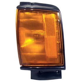 1984-1986 TOYOTA 4RUNNER Driver Side Parking/Clearance Light Assembly - Value Line - TO2520158V
