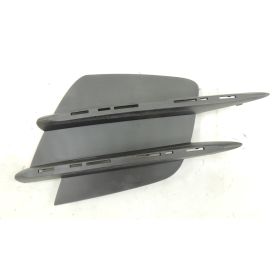 2019-2023 MERCEDES C43 AMG (4-DOOR) Front Passenger Side Outside Bumper Cover Grille - MB1039209