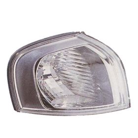Volvo S80 2004-2006 Driver Side Halogen Parking/signal Light Assembly - VO2520111